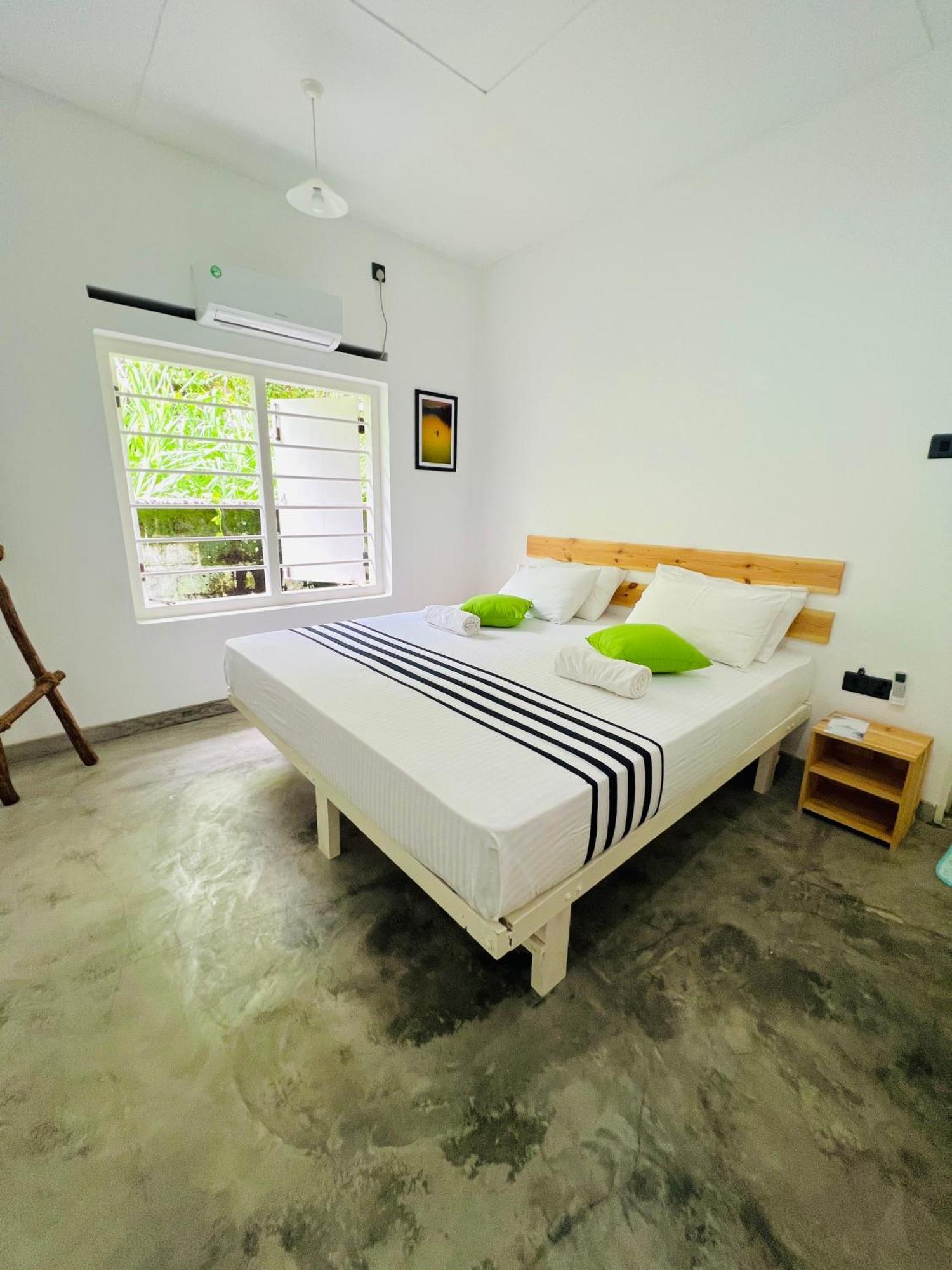 Mahagedara Dickwella Exterior foto
